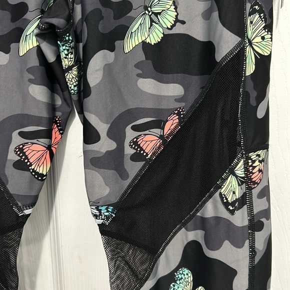 SOMMER RAY NWT butterfly butt lift leggings. Size XL - Picture 2 of 10